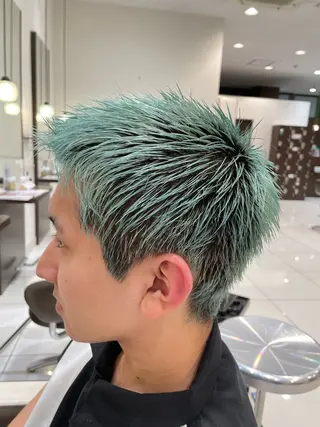 ショート カラー 谷 健吾のヘアスタイル