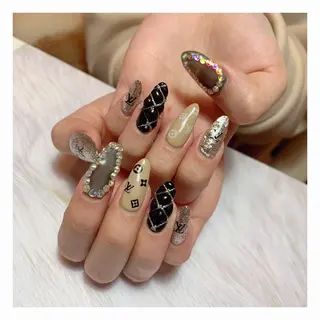 ネイル C's coffret所属・C's coffretのネイルデザイン