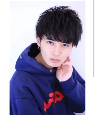 メンズ PERCUT所属・下北沢メンズ専門 美容師中島のヘアスタイル