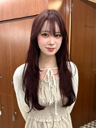 ロング センターパート /ニュアンスパーマのヘアスタイル