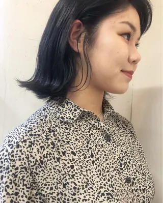 ミディアム レイヤーカット/ 透明感カラーmikuのヘアスタイル