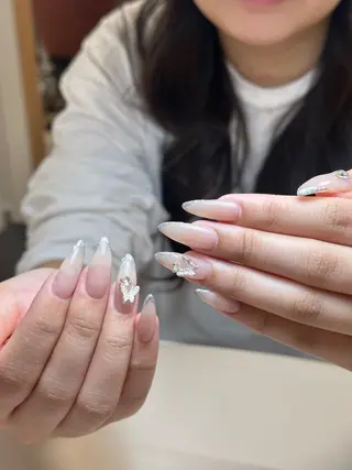 ネイル MoveOn所属・りん ✨のネイルデザイン