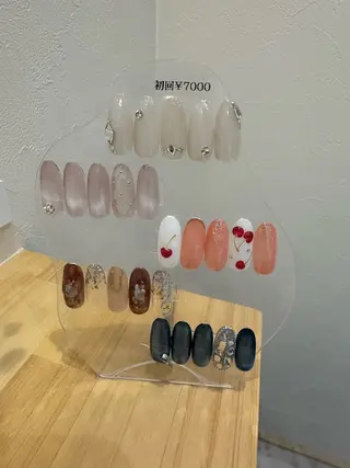 ネイル HARELU北名古屋店所属・ネイリスト Mahoのネイルデザイン