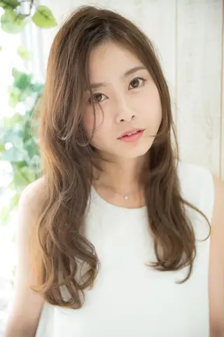 ロング カラー パーマ マツエク・マツパ 髪質改善サロン Liko🌟のヘアスタイル