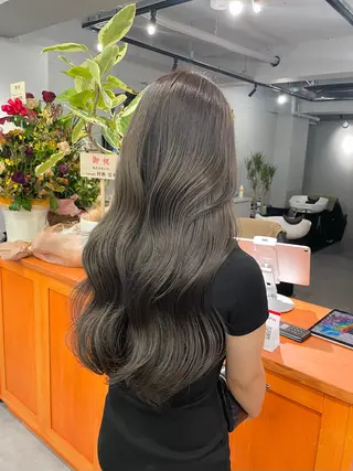 ロング カラー ミルクティーベージュ ❤︎レイヤー　MIAのヘアスタイル