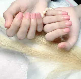 ネイル pink ladyサロン所属・べ にのネイルデザイン