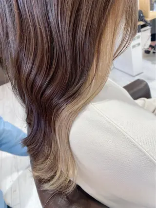 セミロング カラー ヘアアレンジ tomona. iの眉毛・アイブロウイメージ