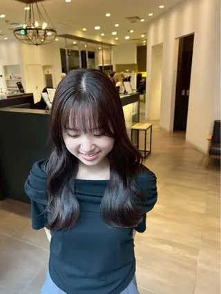 ロング わだ まゆのヘアスタイル