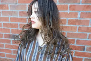 ロング カラー 横浜🍒ルーツカラー エクステ／RIEのヘアスタイル