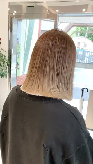 ミディアム カラー 幡野 葵のヘアスタイル