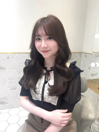 ロング カラー costes 今井芽依のヘアスタイル