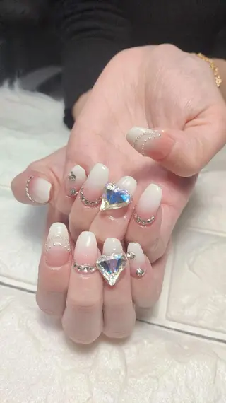 ネイル E·U·B ネイル所属・横浜市中区曙町 E·U·Bネイルのネイルデザイン