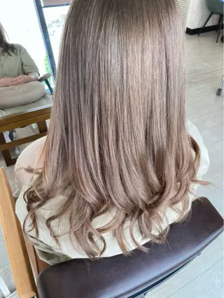 ロング カラー AdeLaide Hair所属・Mina Akiyamaのヘアスタイル