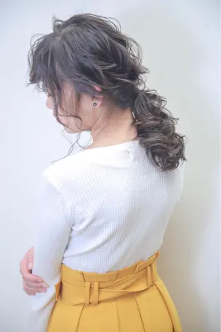 セミロング カラー ヘアアレンジ 伊藤 裕貴のヘアスタイル