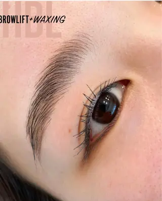 Ummi所属・肌管理／眉毛．まつ毛 陽子の眉毛・アイブロウイメージ