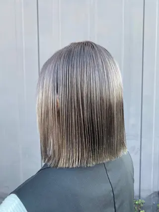 ミディアム カラー bluem所属・山西 真琴のヘアスタイル