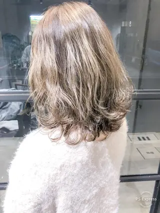 ミディアム カラー LA KING GINZA TOKYO所属・🧡ショートの達人 🧡SHOのヘアスタイル