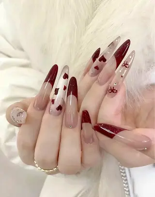 ネイル AngelChris ビューティーサロンのネイルデザイン