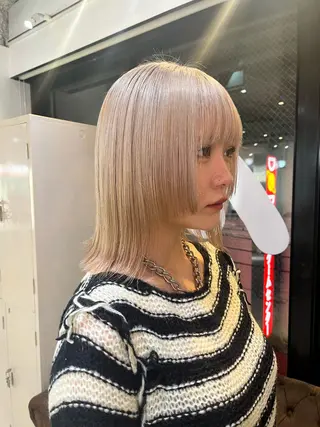 ミディアム カラー ハイトーン/レイヤー ハッシュカット/牧原のヘアスタイル