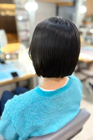 ミディアム 菊地 紗矢のヘアスタイル