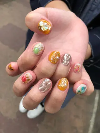 ロング カラー ヘアアレンジ キッズ ネイル マツエク・マツパ 福田 加奈のネイルデザイン