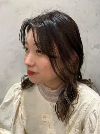 ミディアム 似合わせカット 小林愛奈のヘアスタイル