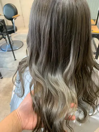 ロング 山本 みきのヘアスタイル