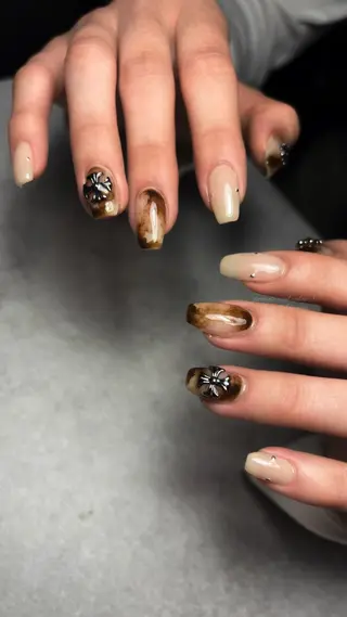 ネイル 関山 志乃のネイルデザイン