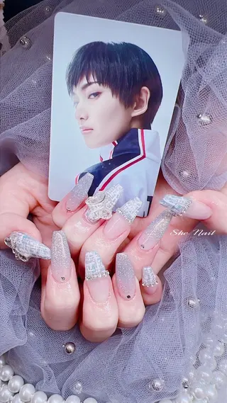 ネイル She   Nail所属・ISA_ BELLAのネイルデザイン