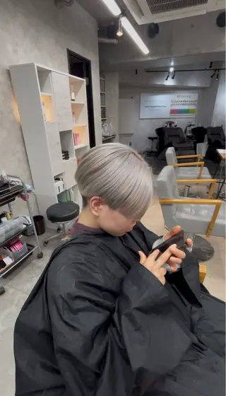 カラー 💗ツヤ髪ハイトーン 💗RIKOのヘアスタイル