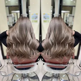 セミロング Y Uのヘアスタイル