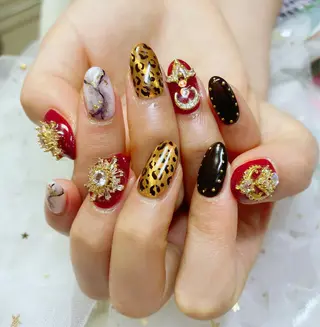 カラー ネイル Q Free nailsのネイルデザイン