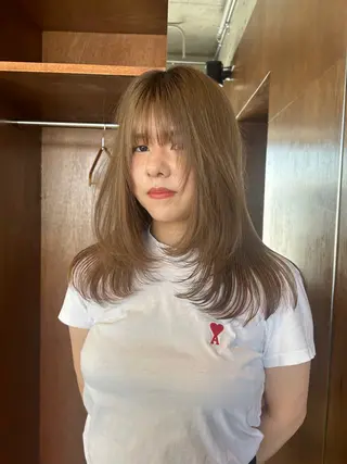 セミロング 柔らかいオリーブ🍃 カラーNatsumiのヘアスタイル