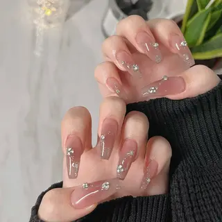 ネイル NEO Beauty Salon所属・𝐍𝐄𝐎 𝐉𝐔𝐑𝐈のネイルデザイン