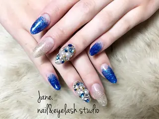 ネイル Yakko pas á pasのネイルデザイン