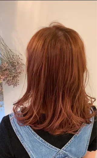 セミロング カラー milis 知崎春奈のヘアスタイル