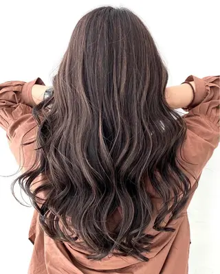 ロング カラー ヘアアレンジ 【公式】amble luxe池袋東口🩷のヘアスタイル