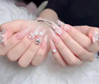 ネイル Lenie Nailsのネイルデザイン