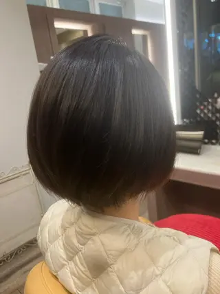 ショート カラー Soleria所属・艶髪/酸性ストレート 根本零のヘアスタイル