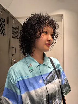 ミディアム パーマ 井出 海月のヘアスタイル