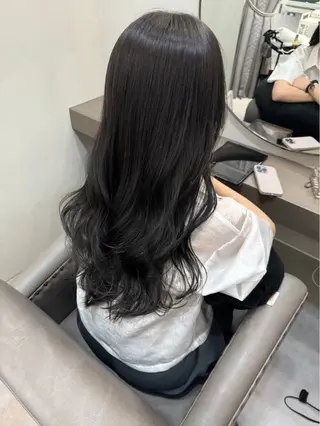 カラー 上迫 ゆうのヘアスタイル