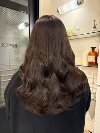 ロング カラー ROVER所属・Konomura Neneのヘアスタイル