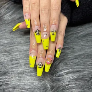 ネイル 𝑗𝑢𝑛𝑛𝑎 𝑛𝑎𝑖𝑙のネイルデザイン