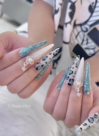 ネイル TIDY M&Mのネイルデザイン