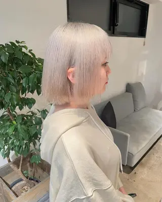 ミディアム カラー ハイトーン/レイヤー /ケアブリーチ石川治のヘアスタイル