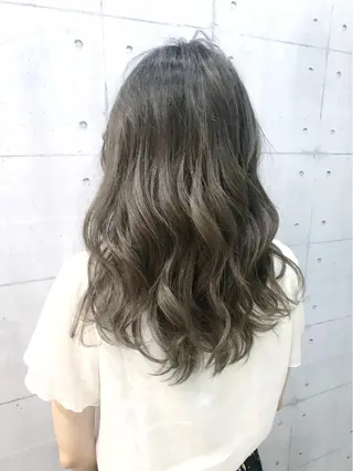 セミロング カラー 高木 麻知子のヘアスタイル