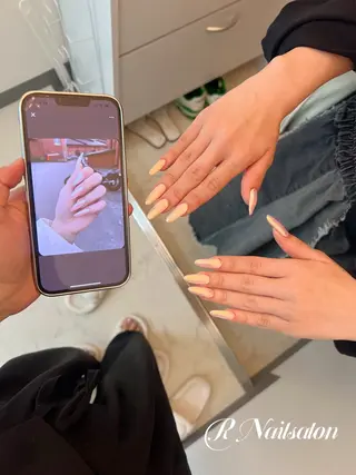 ネイル R  Nailsalon所属・ＲNailsalon 3のネイルデザイン