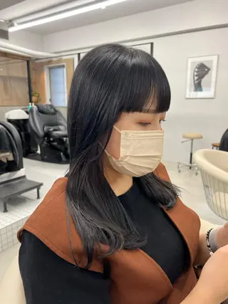 ミディアム INORI /フェイスレイヤーのヘアスタイル