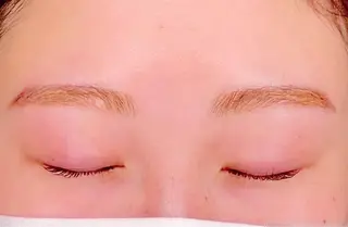 マツエク・マツパ 清水 茜の眉毛・アイブロウイメージ