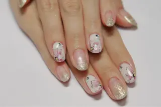 ネイル ネイル＆フラワーサロン〜Ri✦hiro〜鳥栖店所属・HIRATA RIEのネイルデザイン